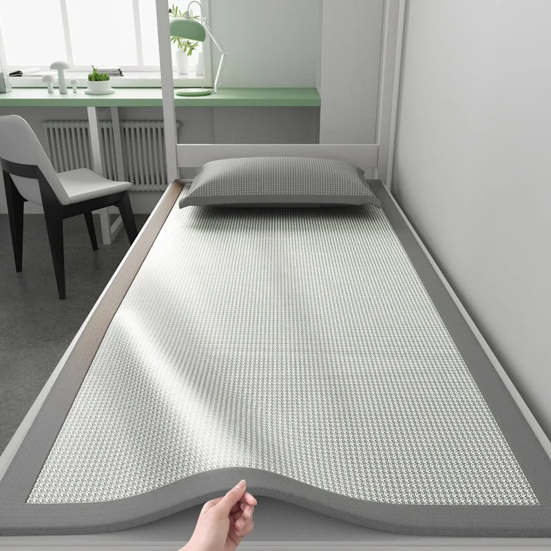 1 Piece Ice Silk Sleeping Mat  - đánh giá và giá Mattress Pad Topper
